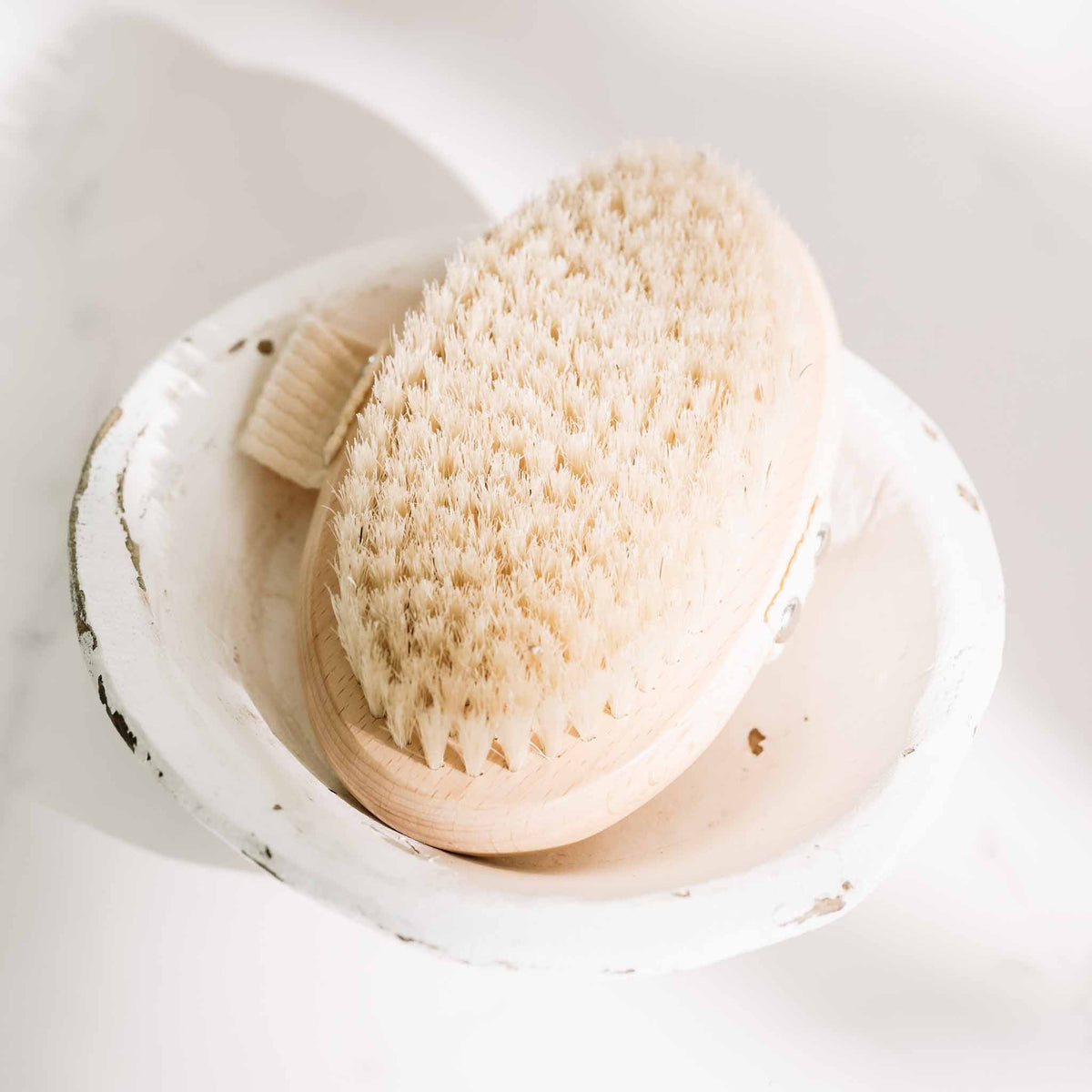 Pretty farm girl Dry Body Brush