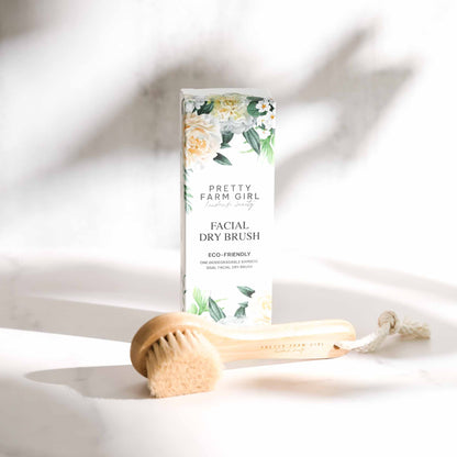Pretty farm girl Dry Face Brush