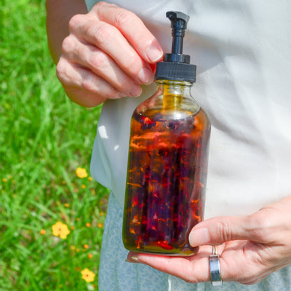 Pretty farm girl Lymph Love Body Oil for Massage